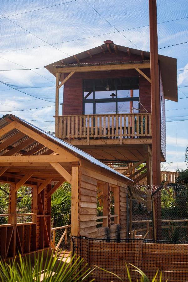 Parrot World - Les Lodges Crécy-la-Chapelle Extérieur photo